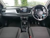 Used Kia Stonic 99 HP (72 kW) 2022 Red SUV