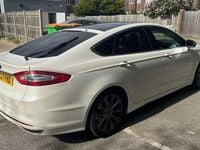 Begagnad Ford Mondeo Vignale 180 HK (132 kW) 2017 Halvkombi