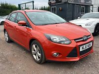 Used Ford Focus Zetec 125 HP (91 kW) 2011 Red Hatchback