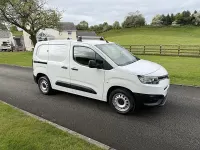 Used Toyota Proace Active 100 HP (73 kW) 2023 White MPV
