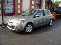 used Renault Clio o INITIALE TOMTOM VVT 5-Door Hatchback