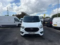 Used Ford Transit Custom Limited 130 HP (95 kW) 2022 White Van