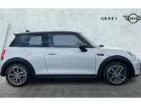 Used Mini Cooper S Level 2 135 kW (184 HP) 2021 White silver Hatchback