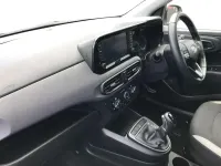 Used Hyundai i10 SE 84 HP (61 kW) 2022 White Hatchback