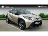 Used Toyota Aygo X 72 HP (52 kW) 2023 Beige SUV