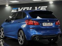 Begagnad BMW 220 M Sport 2018 Blå Halvkombi