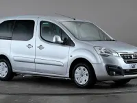 Second-hand Peugeot TePee Allure 100 CP (73 kW) 2017 Argintiu Monovolum