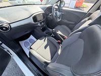 Used MG MG3 Exclusive 106 HP (77 kW) 2023 White Hatchback