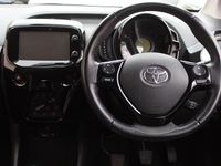 Used Toyota Aygo X-clusiv 69 HP (50 kW) 2015 Black Hatchback