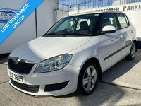 Used Skoda Fabia SE 69 HP (50 kW) 2014 White Hatchback