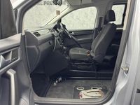 Usado VW Caddy S 123 HP (90 kW) 2016 Prateado Monovolume
