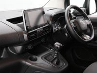 Used Toyota Proace 100 HP (73 kW) 2023 Grey MPV