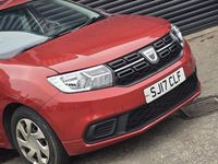 Usado Dacia Sandero Ambiance 90 HP (66 kW) 2017 Vermelho Citadino