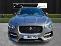 Second-hand Jaguar F-Pace R-Sport 180 CP (132 kW) 2018 Gri SUV