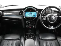 Used Mini Cooper Exclusive 154 HP (113 kW) 2023 Yellow Hatchback