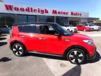 Used Kia Soul 126 HP (92 kW) 2015 Red SUV