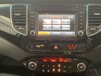 Used Kia Carens 139 HP (102 kW) 2016 Bright silver MPV