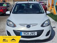 Used Mazda 2 102 HP (75 kW) 2011 White Hatchback