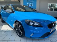 Begagnad Volvo V40 R-Design 120 HK (88 kW) 2016 Blå Halvkombi
