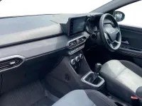Used Dacia Jogger Extreme 110 HP (80 kW) 2024 Green MPV