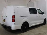 Used Vauxhall Vivaro Elite 150 HP (110 kW) 2020 White MPV