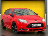 Used Ford Focus ST 250 HP (183 kW) 2014 Red Hatchback
