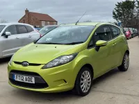 Usado Ford Fiesta 82 HP (60 kW) 2012 Verde Citadino