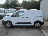 Used Citroën Berlingo 100 HP (73 kW) 2021 White MPV