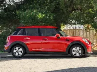 Używany Mini ONE Classic 101 KM (74 kW) 2022 Czerwony Hatchback