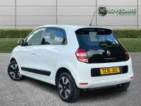 Used Renault Twingo Play 70 HP (51 kW) 2016 White Hatchback