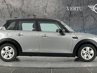 Begagnad Mini Cooper Classic 136 HK (100 kW) 2022 Silver Halvkombi