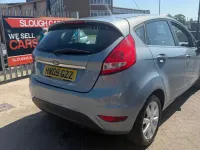 Second-hand Ford Fiesta Zetec 82 CP (60 kW) 2009 Albastru Hatchback