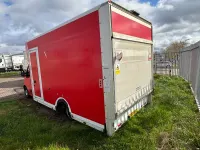 Begagnad Vauxhall Movano 130 HK (95 kW) 2019 Röd Minibuss
