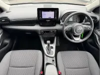 Used Toyota Yaris Hybrid 113 HP (83 kW) 2023 White Hatchback
