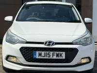 Used Hyundai i20 2015 White Hatchback
