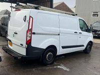 Begagnad Ford Transit Custom 105 HK (77 kW) 2017 Vit Van