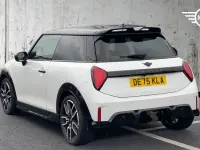 Used Mini Cooper Hatch 113 kW (154 HP) 2025 White Hatchback