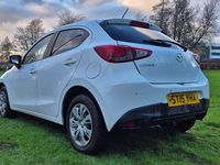Used Mazda 2 2015 White Hatchback