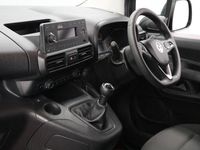 Used Vauxhall Combo 100 HP (73 kW) 2021 White MPV
