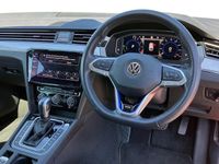 Usado VW Passat Advance 218 HP (160 kW) 2023 Carrinha