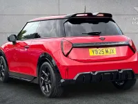 Used Mini Cooper S Hatch 201 HP (147 kW) 2025 Red Hatchback