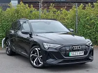 Begagnad Audi e-tron Black Edition 300 kW (408 HK) 2023 Svart SUV