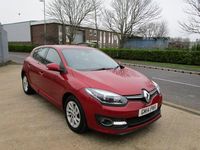 Used Renault Mégane III Dynamique 130 HP (95 kW) 2014 Red Hatchback