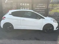 Used Peugeot 208 82 HP (60 kW) 2017 White Hatchback