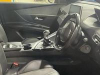 Used Peugeot 3008 GT-line 130 HP (95 kW) 2018 Perla nera black Hatchback