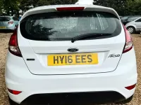 Used Ford Fiesta Zetec 98 HP (72 kW) 2016 White Hatchback