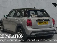 Używany Mini Cooper Classic 134 KM (98 kW) 2023 Srebrny Hatchback