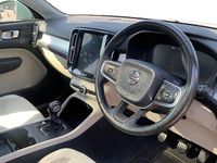 Used Volvo XC40 Momentum 150 HP (110 kW) 2018 Blue SUV