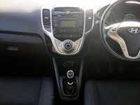 Used Hyundai ix20 SE 90 HP (66 kW) 2017 Red Hatchback