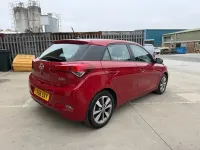 Used Hyundai i20 Edition 100 HP (73 kW) 2016 Red Hatchback